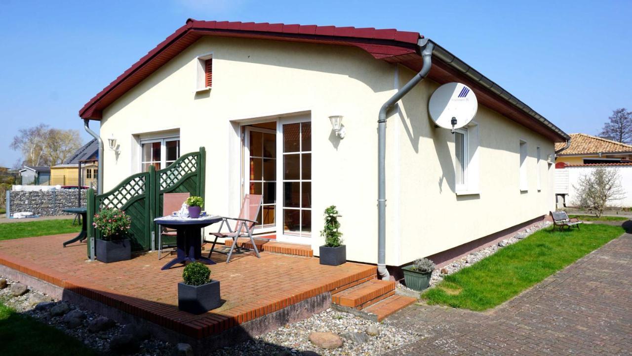 Ferienhaus Strandstrasse ツィノヴィッツ エクステリア 写真